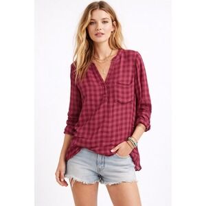 Cosmic Blue Love Breann Henley Top Womens Size L Red Gingham NWT